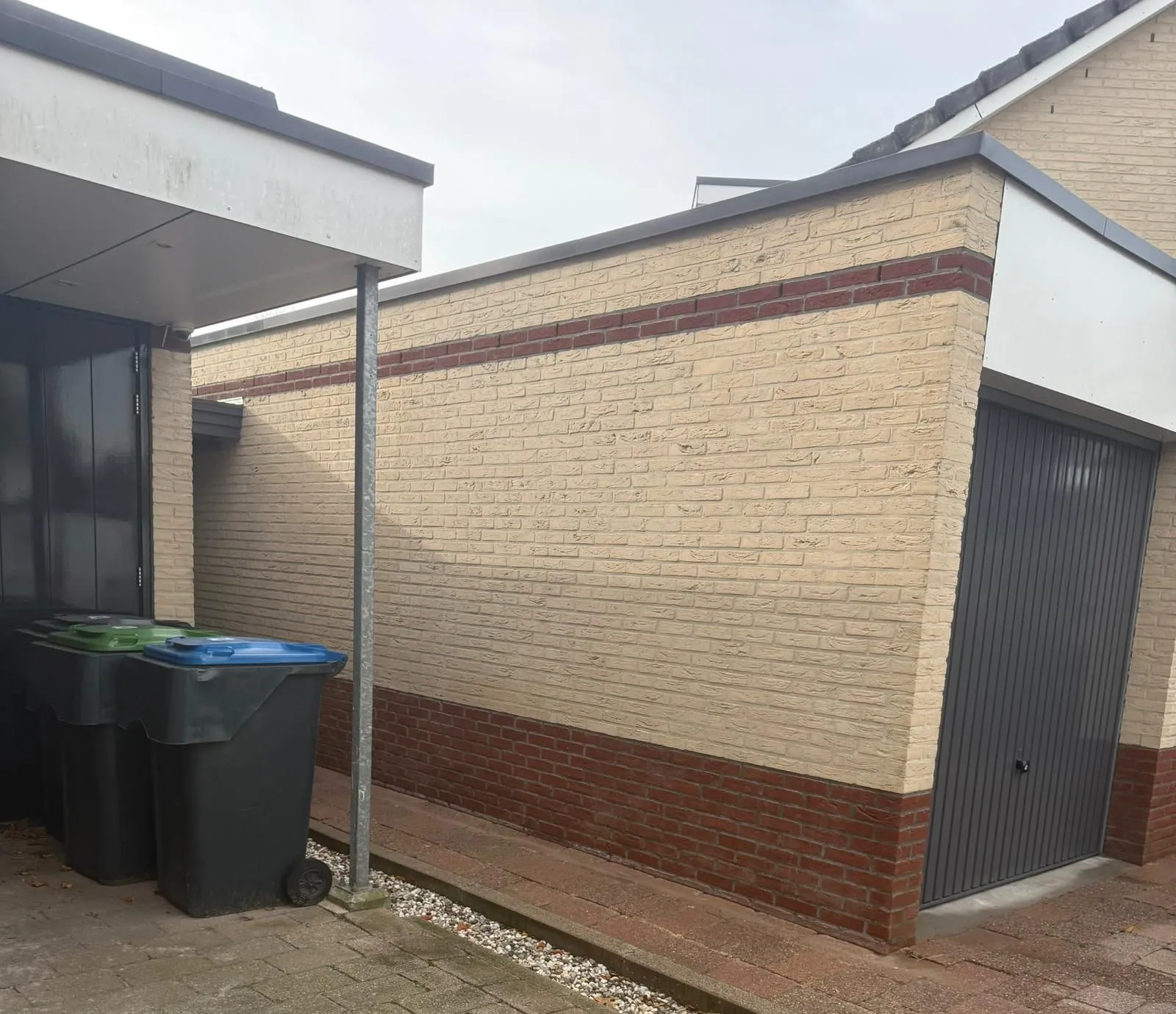 Schone gevel na softwash reiniging